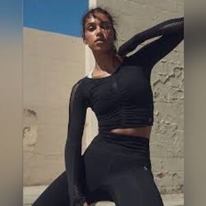 Free People Movement On The Rise Long Sleeve Layer | Size M/L